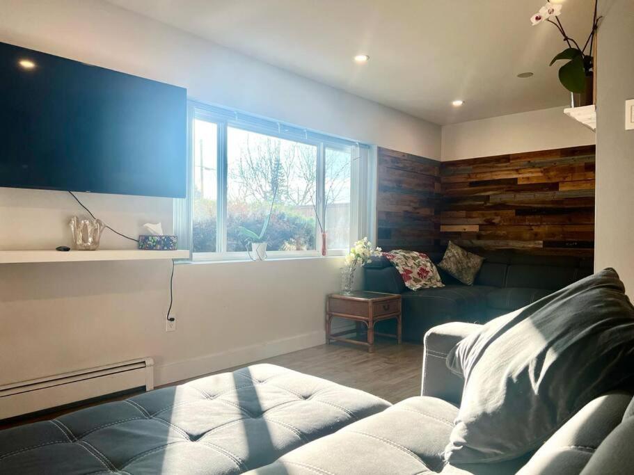 Westview Vacation Rental - Two Br House North Vancouver Eksteriør bilde